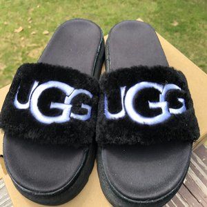 laton ugg slides